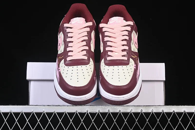 All categories Nk Air Force 1 Air Force series Nk Air Force 1 Low Air Force low-top Nike Air Force 1'07 Low "Berry Red" Hand-painted graffiti Berry red comics Air Force 1 low-top casual sports sneakers FD9925-611